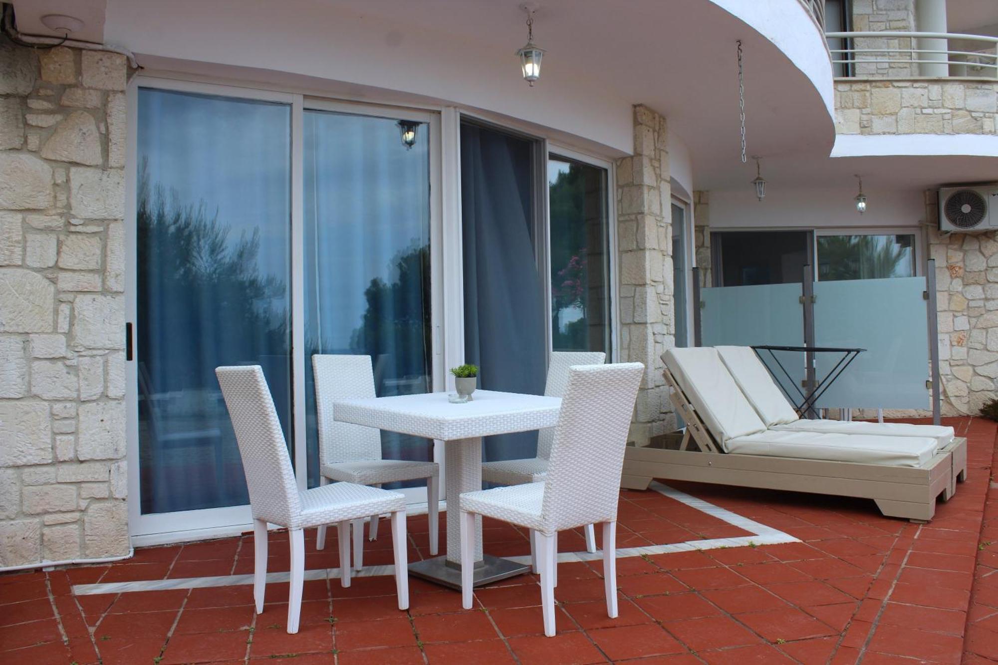 Amelia Apartments Kallithea  Стая снимка